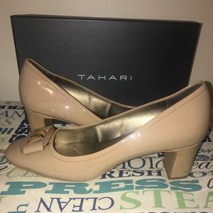Tahari Sylvan Nude Pump